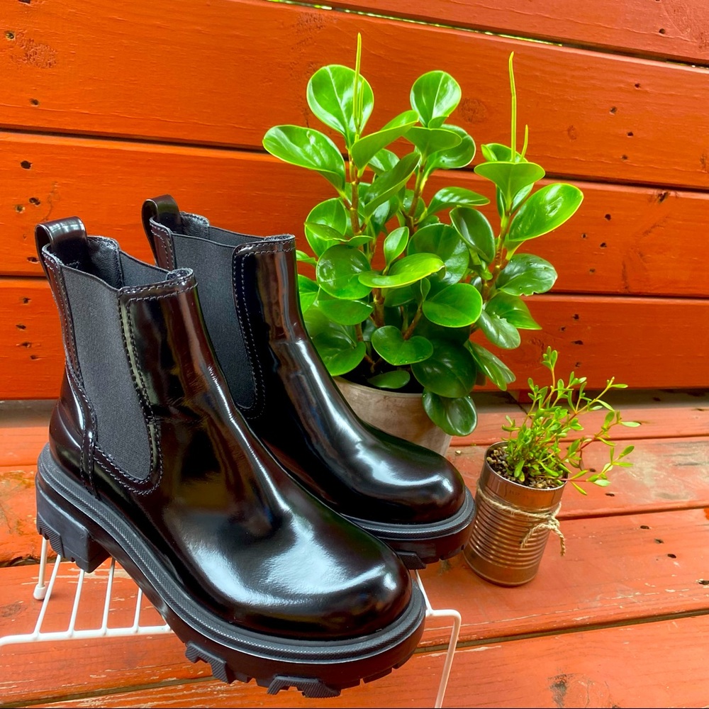 Rag & Bone Shaye Lug Sole Chelsea Boot